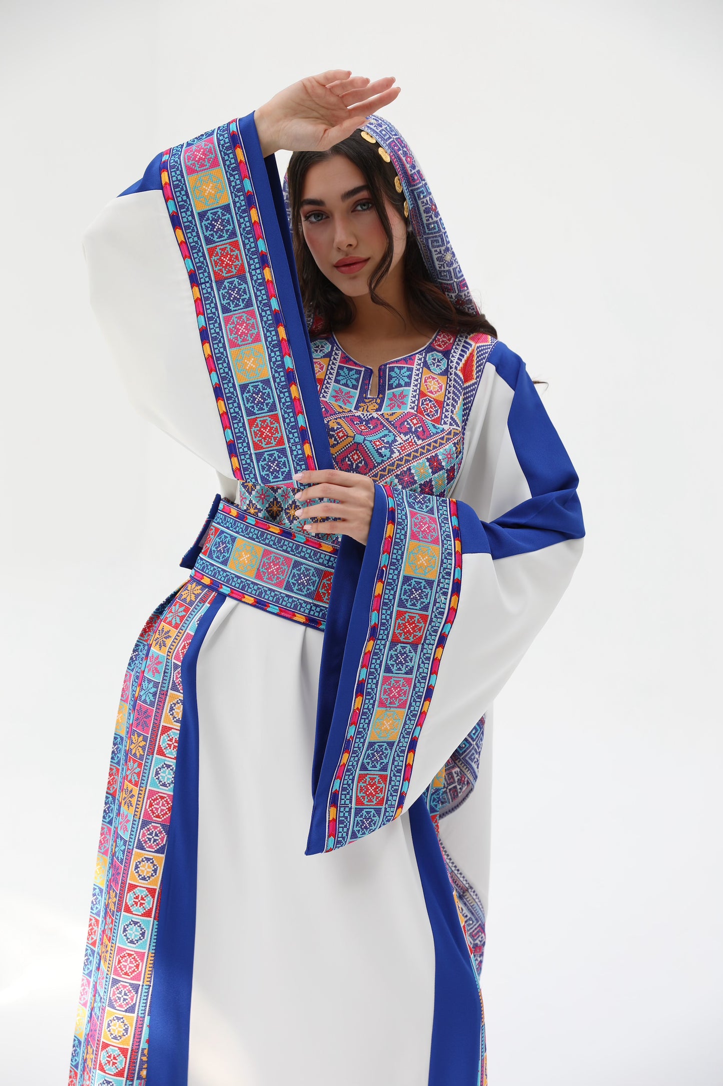 Malak Long Sleeve White & Blue Thobe