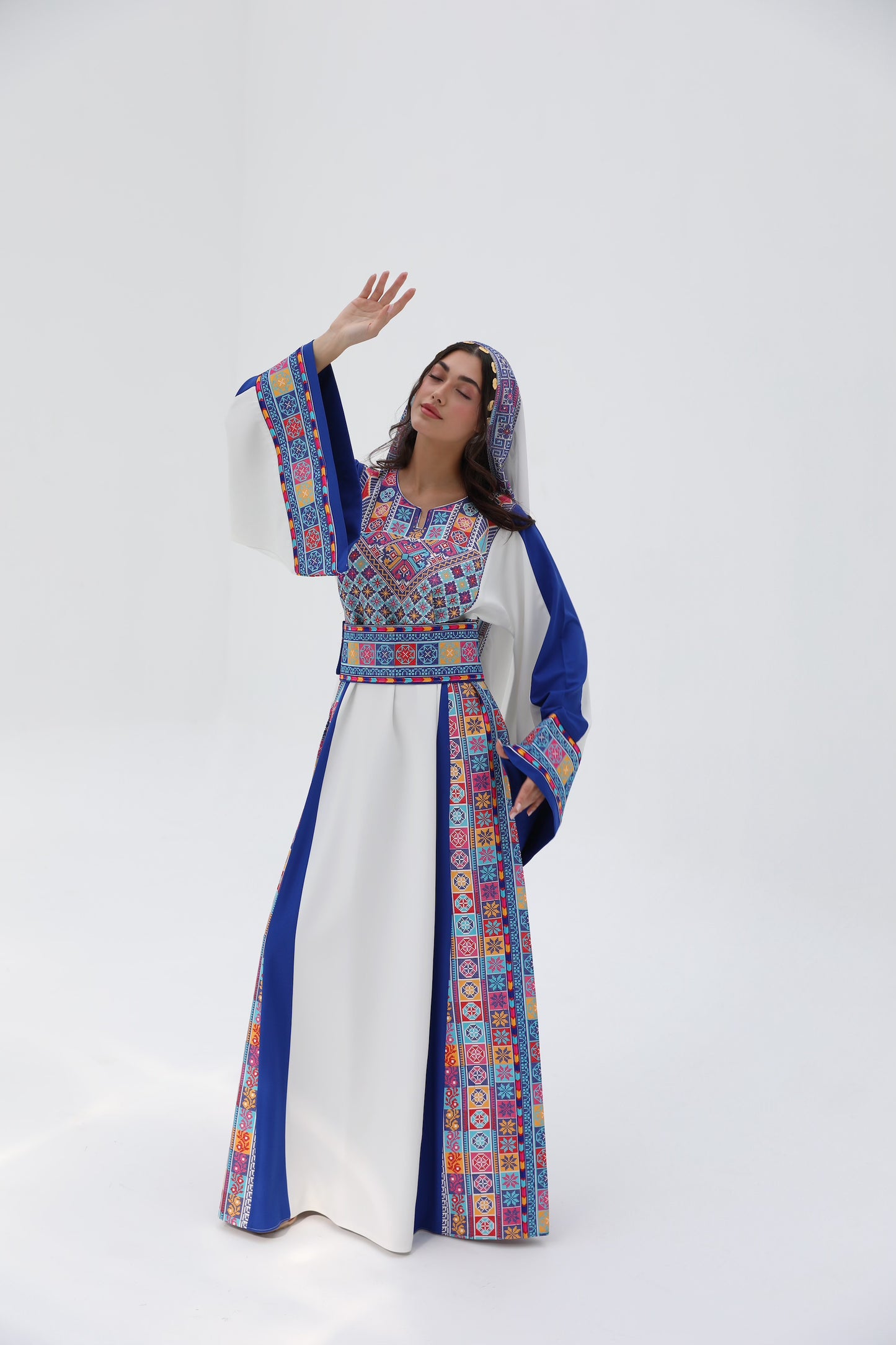 Malak Long Sleeve White & Blue Thobe