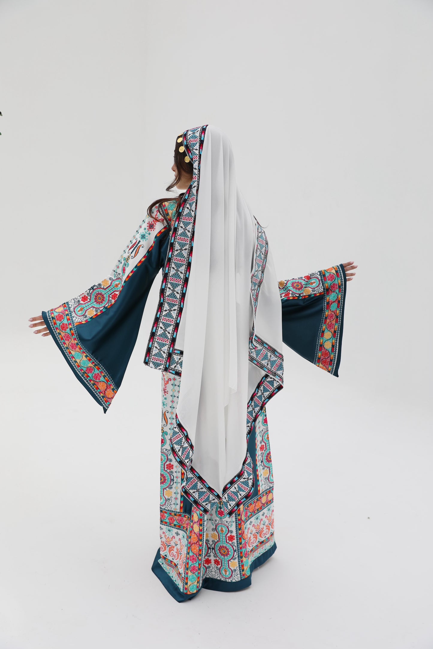 Yasmine Long Sleeve Turquoise and White Thobe