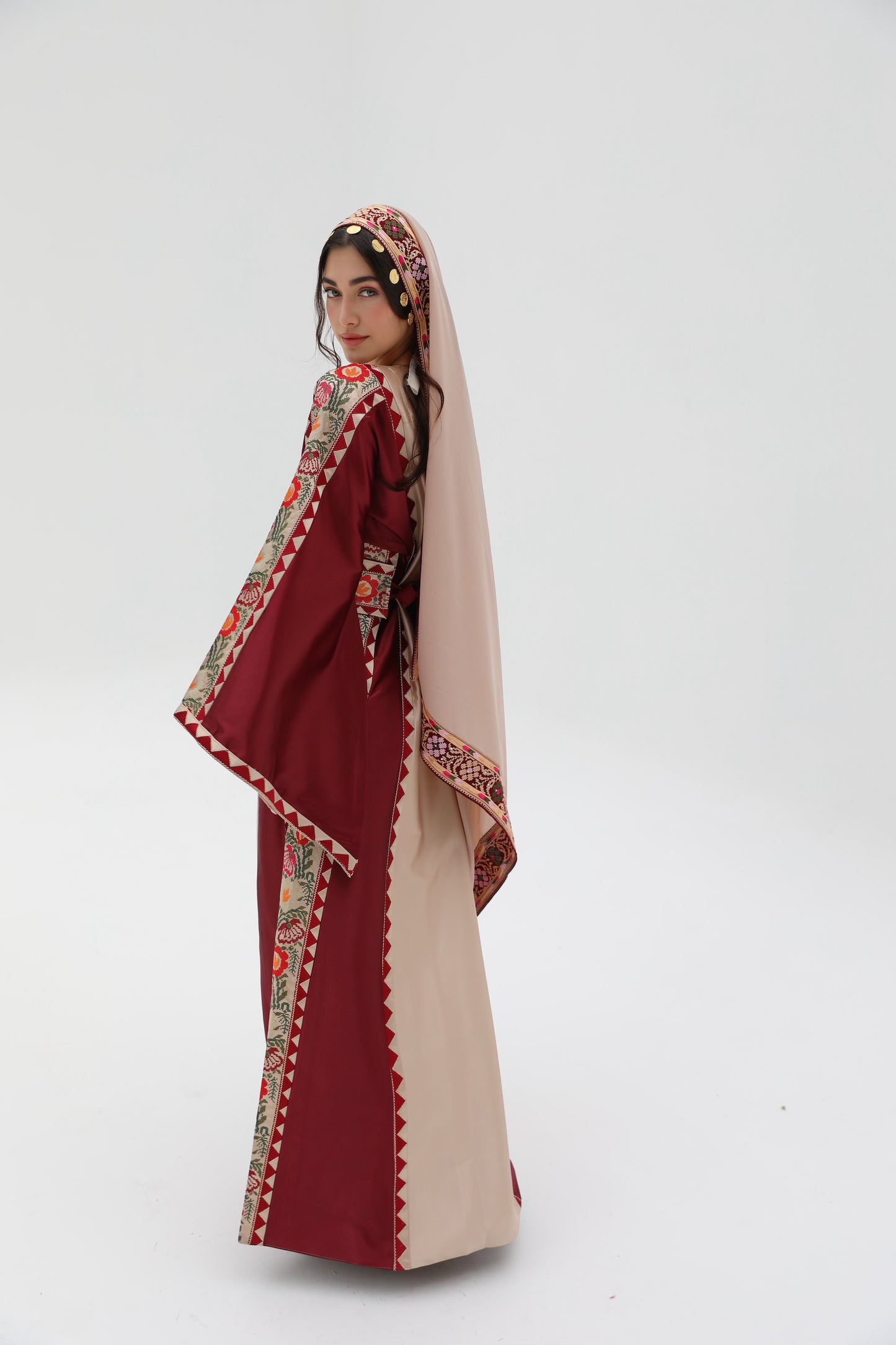 Amal Long Sleeve Burgandi and Beige Thobe